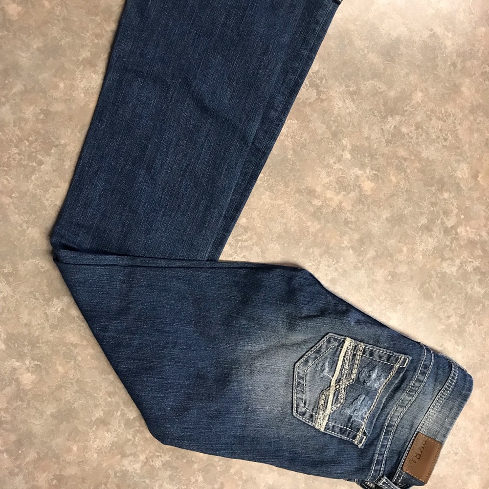 Size 27 Long BKE Stella jeans